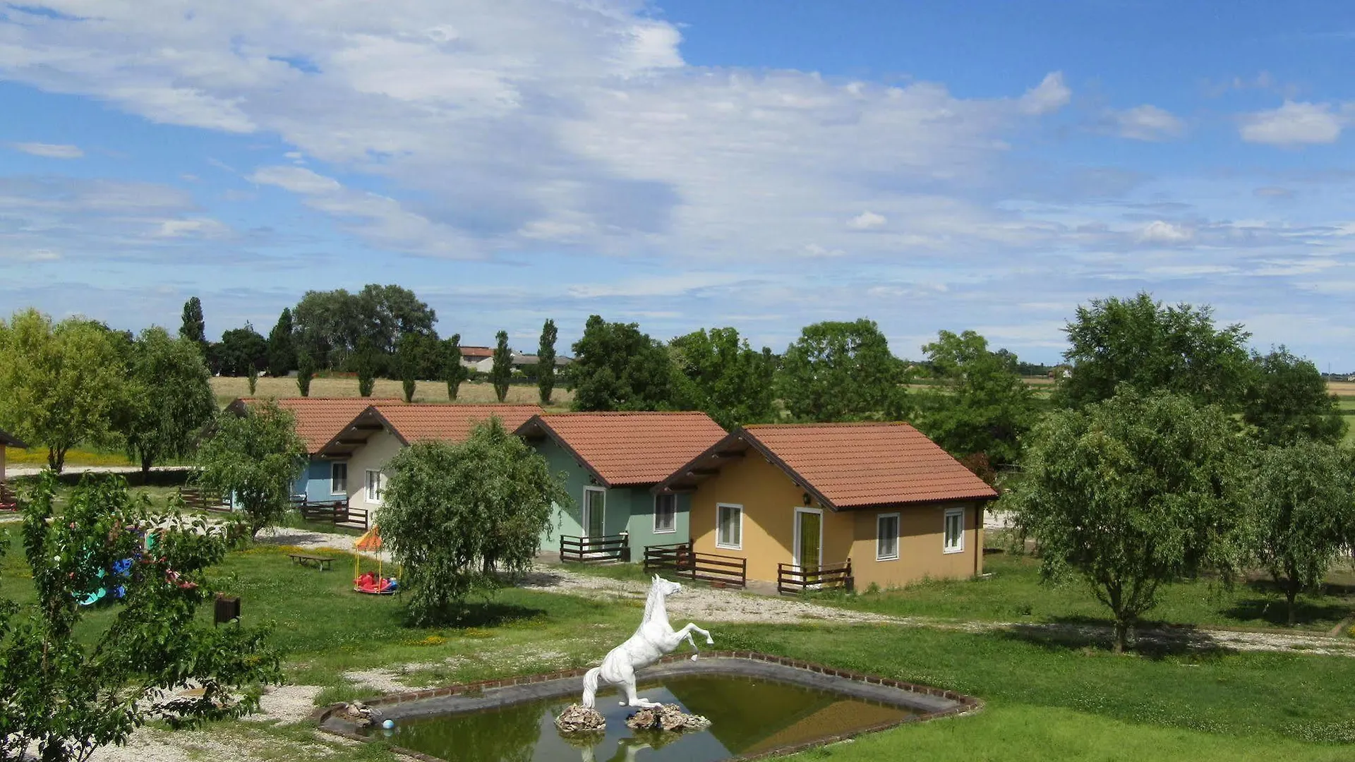 Tuscany Village Ostellato