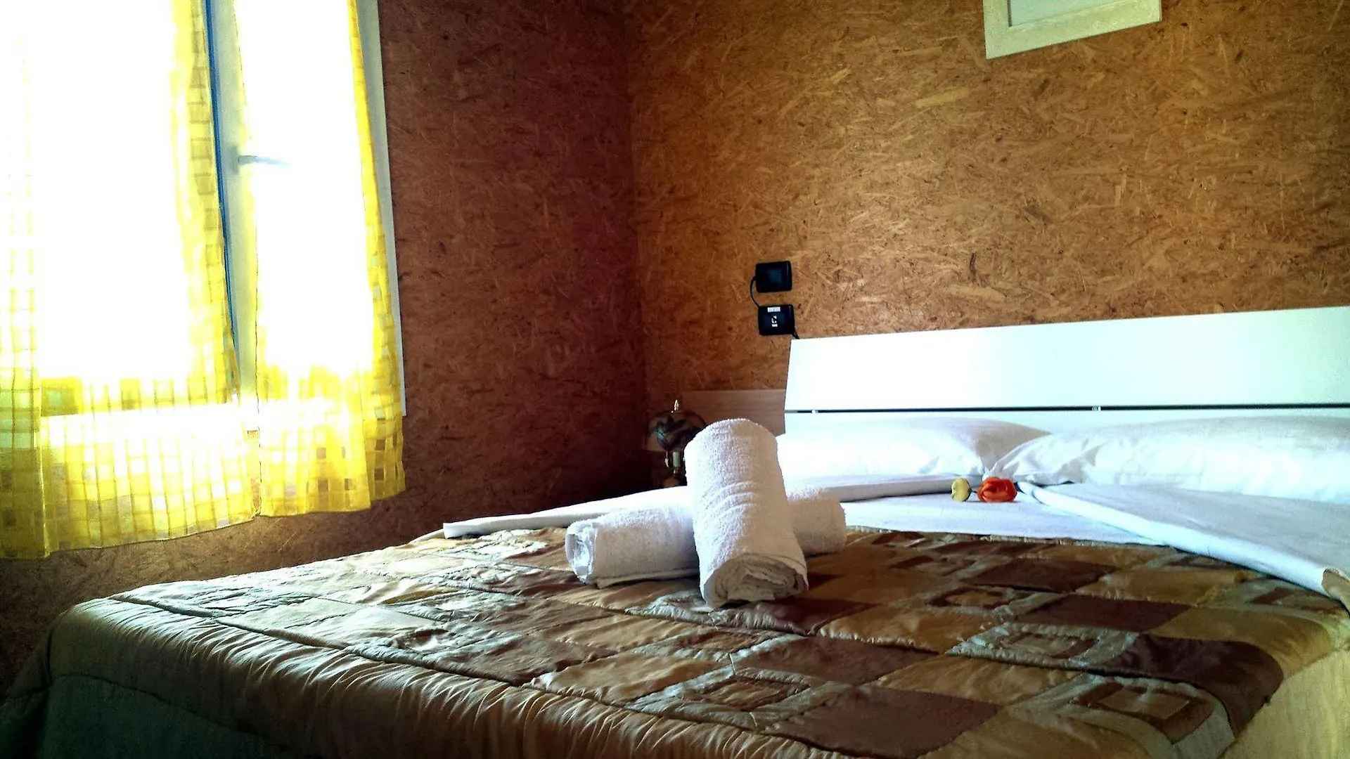 Tuscany Village Ostellato 0*, Dogato